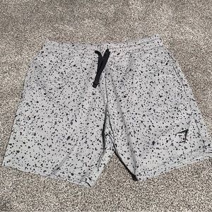 Gymshark 5” inseam shorts. Never worn.